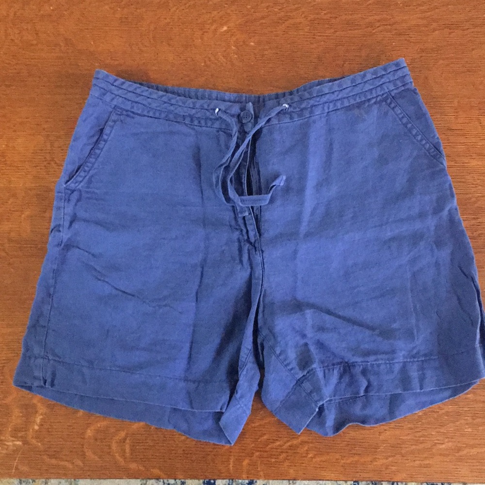 L.L. Bean Classic Fit Shorts size 16